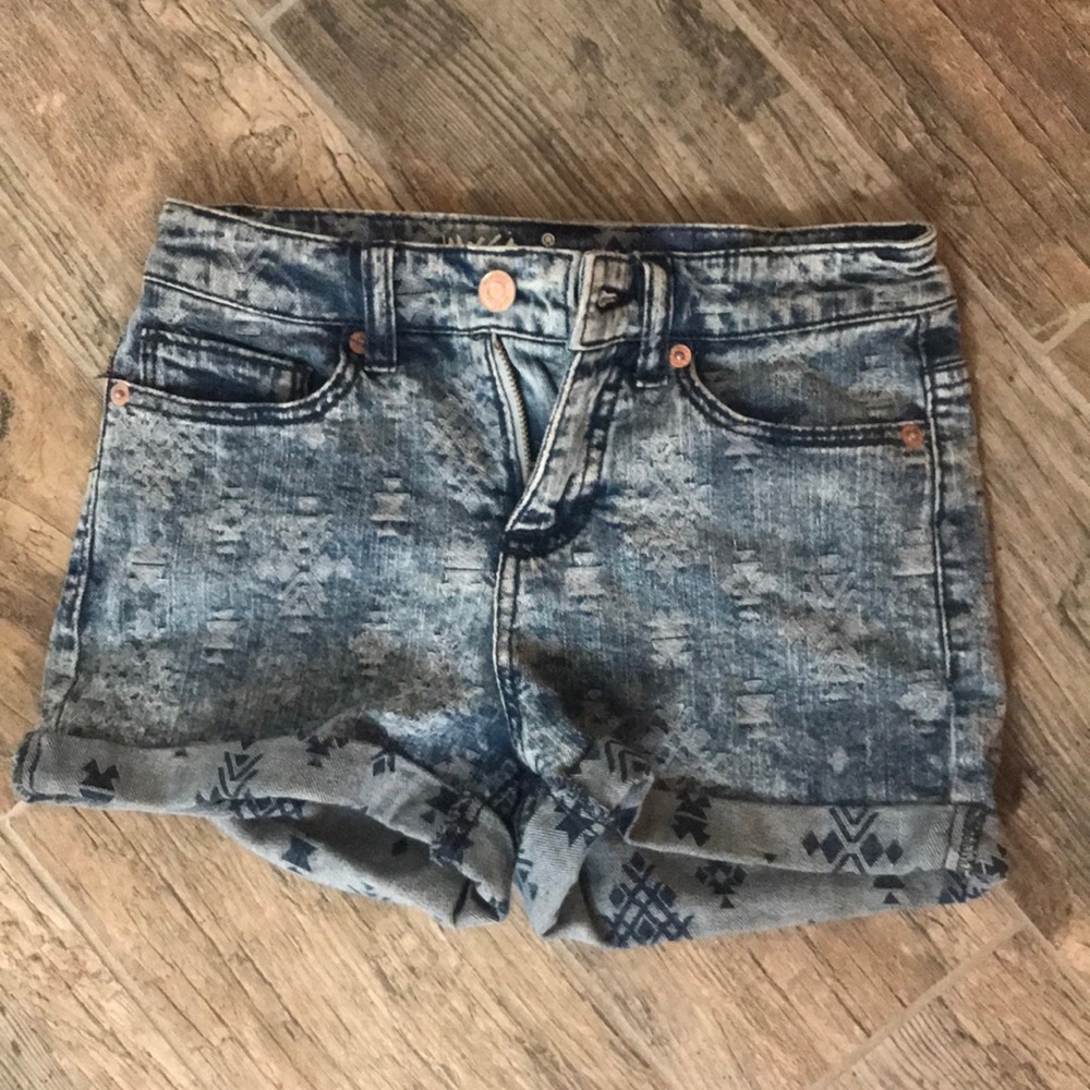 Mossimo high rise Shorts!!